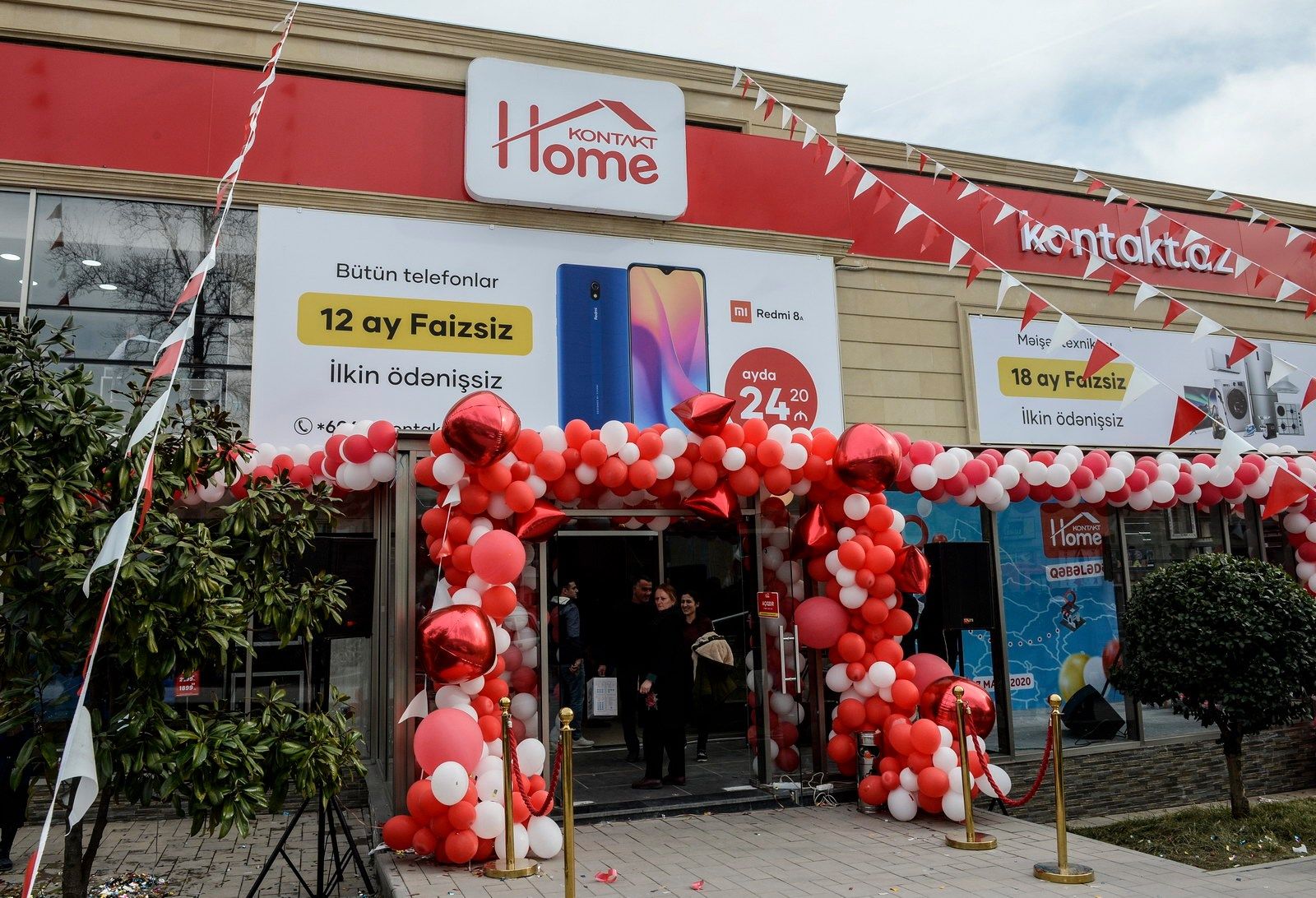 ​“Kontakt Home”dan oğurluq