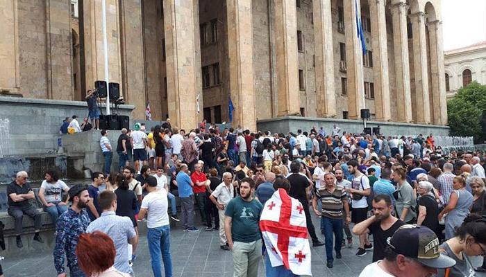 ​Polis Tiflisdə aksiyalara müdaxilə etdi: 