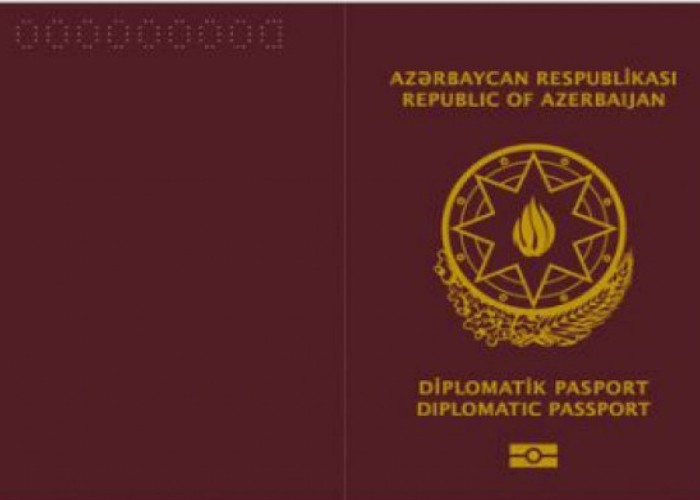 ​Azərbaycanda bu şəxslərə ömürlük diplomatik pasport 