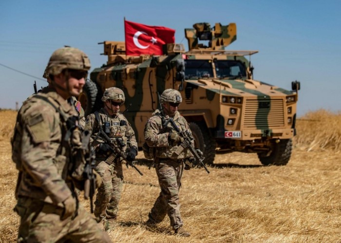 ​Türkiyə 52 terrorçunu 